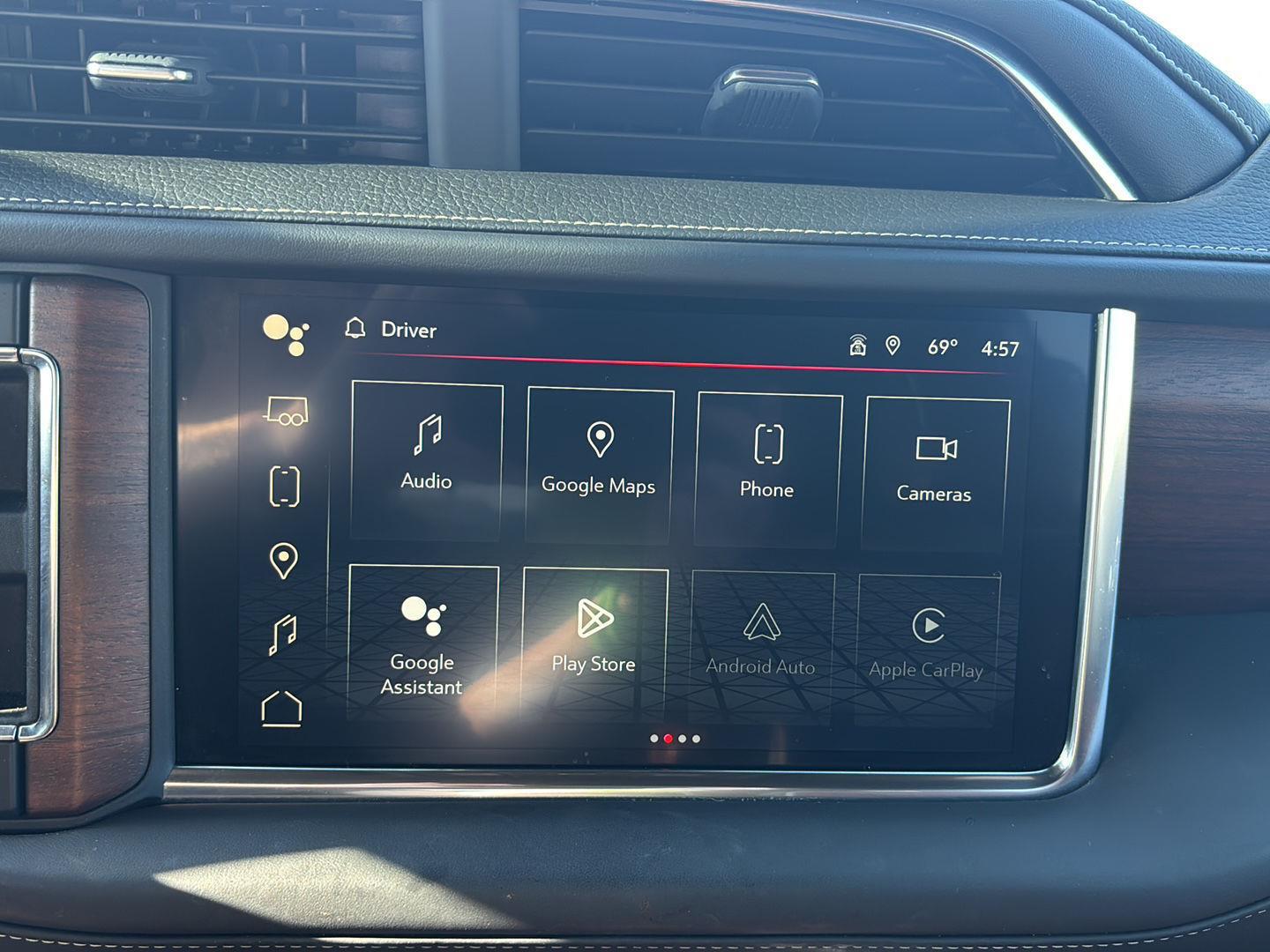 2024 GMC Yukon Denali Ultimate - Photo 30