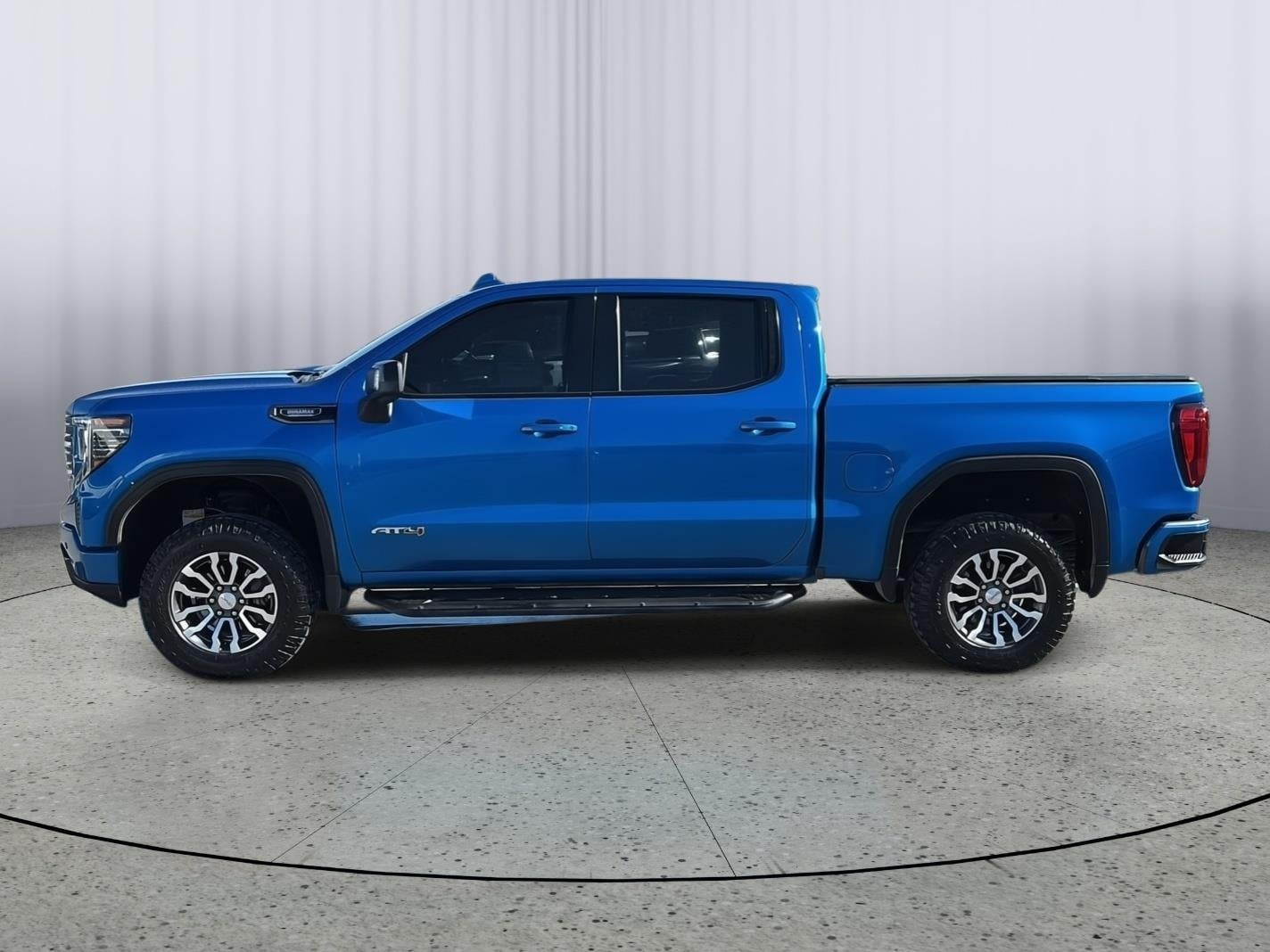 Used 2022 GMC Sierra 1500 AT4 with VIN 1GTUUEET2NZ599248 for sale in Kansas City