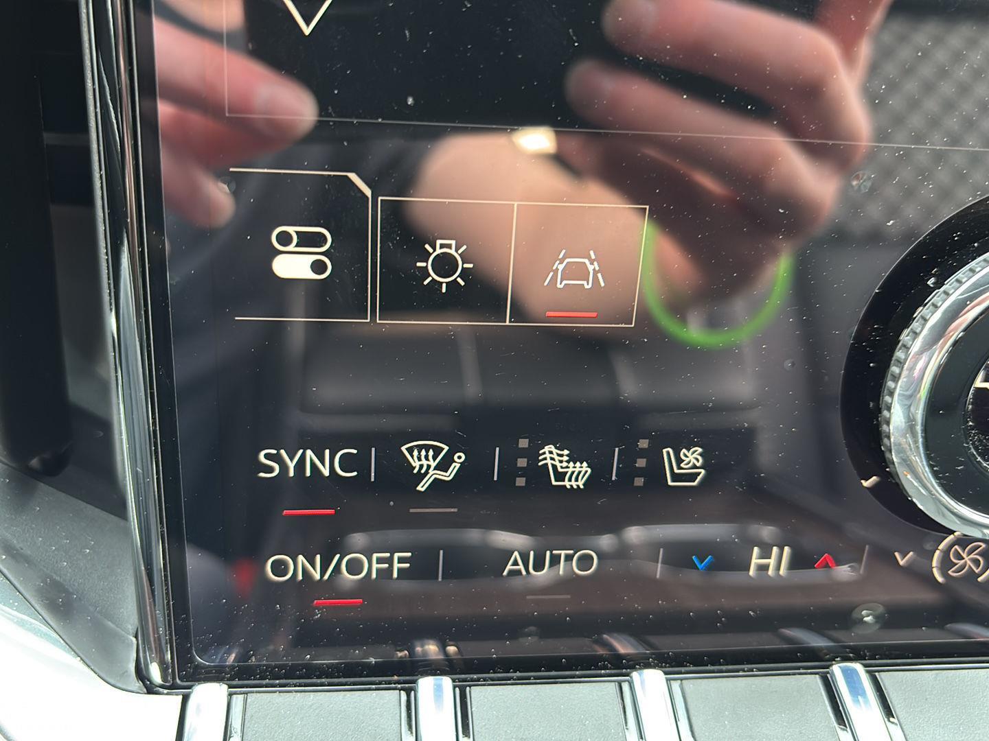 2026 GMC Acadia Denali - Photo 31