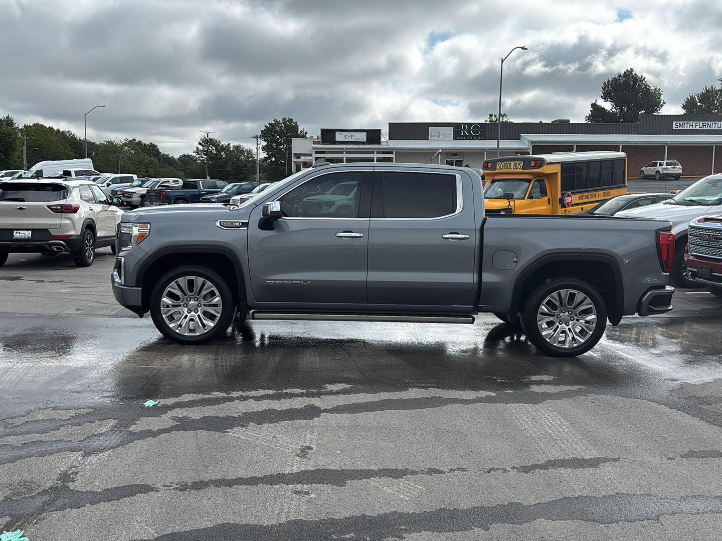 Used 2022 GMC Sierra 1500 Limited Denali with VIN 1GTU9FEL8NZ192543 for sale in Kansas City
