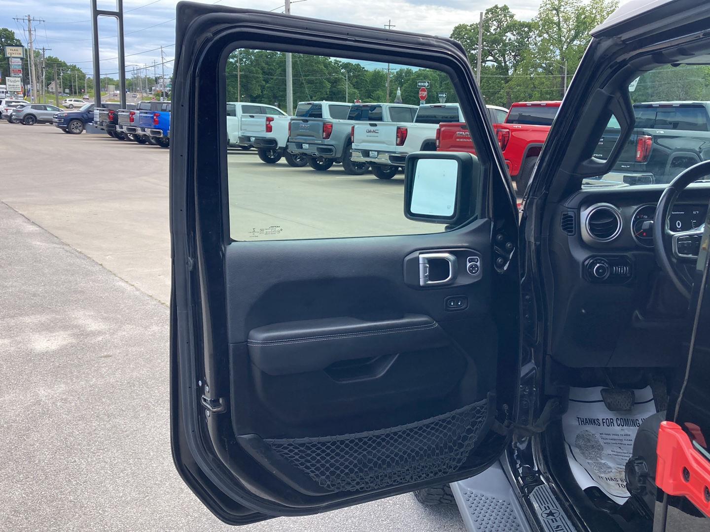 2019 Jeep Wrangler Unlimited Sahara - Photo 9