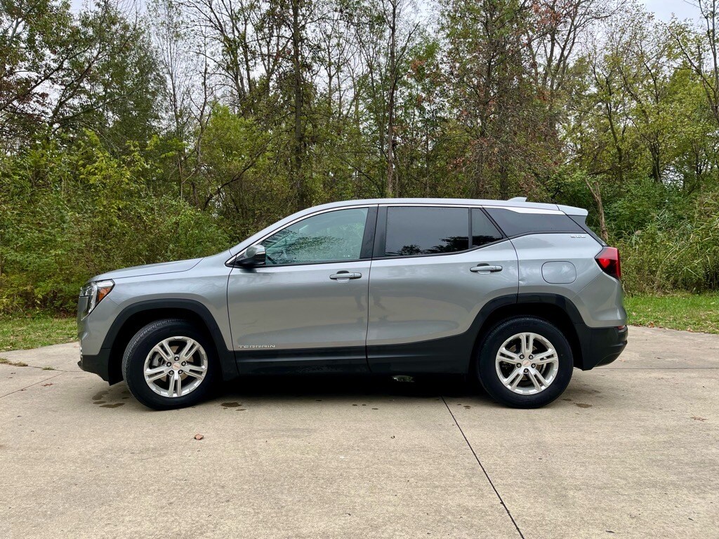 2023 Gmc Terrain SLE photo 4