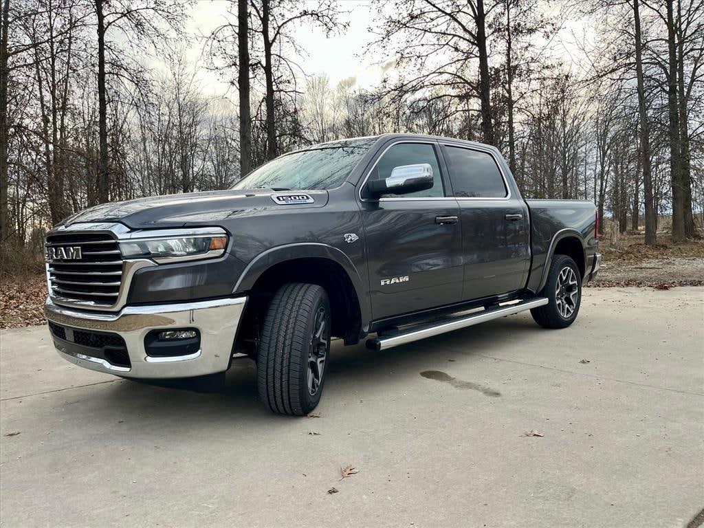 New 2026 Ram 1500 LARAMIE CREW CAB 4X4 5'7 BOX Pickup