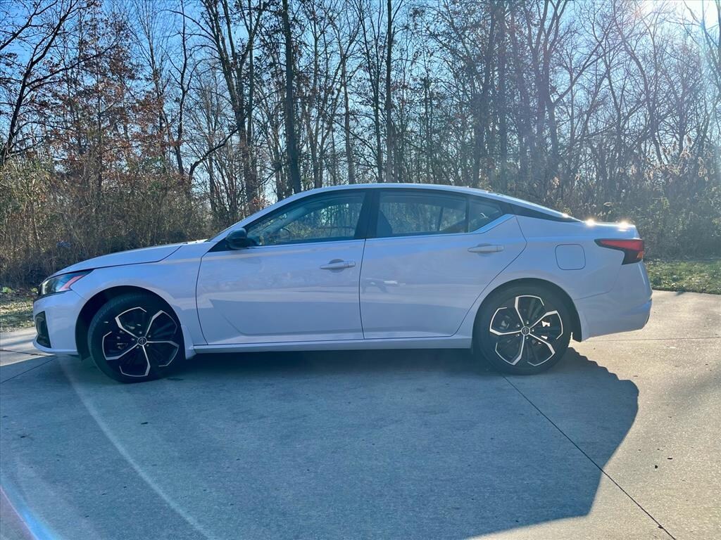 Used 2024 Nissan Altima 2.5 SR 2.5 SR Sedan