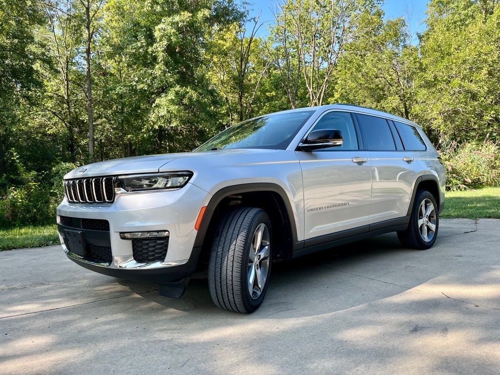 Used 2021 Jeep Grand Cherokee L Limited with VIN 1C4RJKBG1M8153231 for sale in Salem, IL