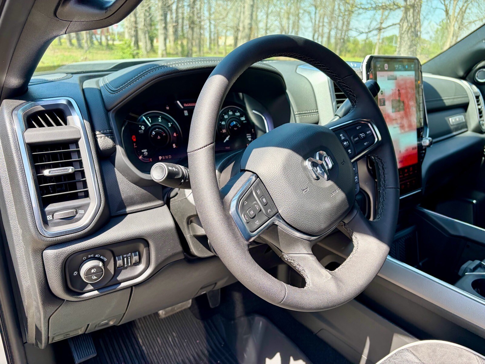 2026 RAM 3500 Laramie - Photo 22