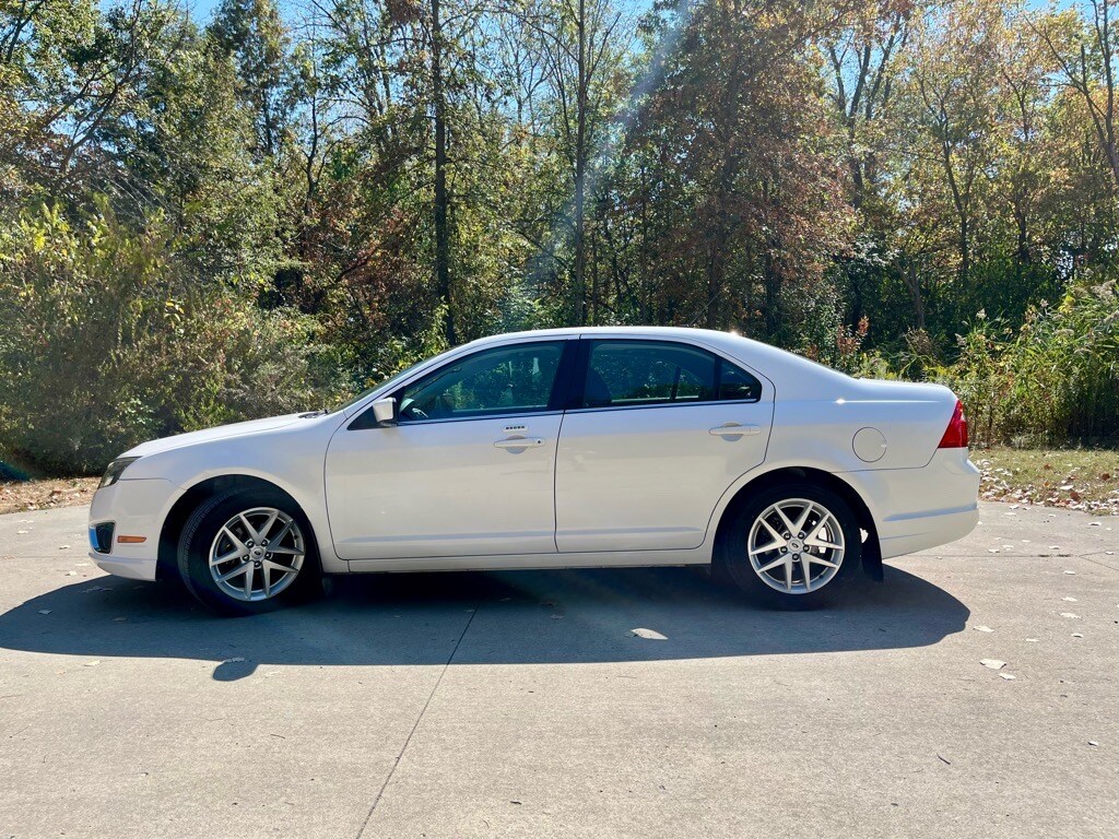 2012 Ford Fusion SEL photo 4