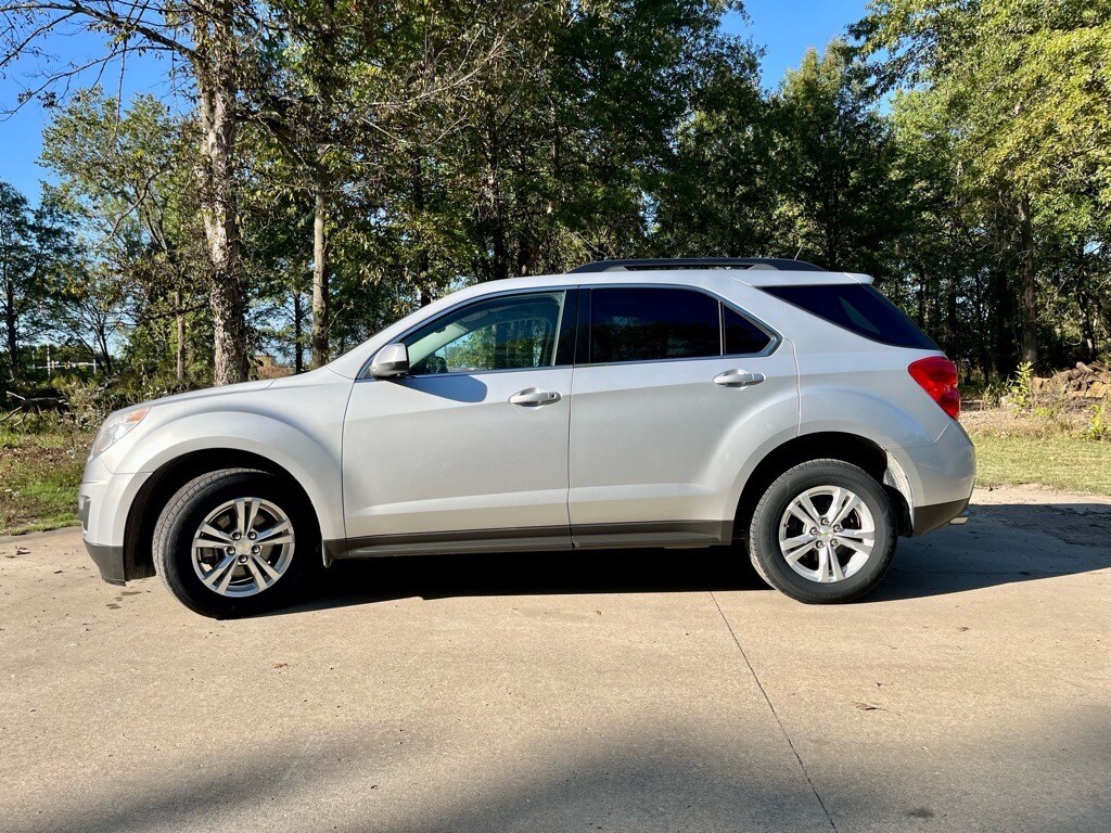 2015 Chevrolet Equinox photo 2