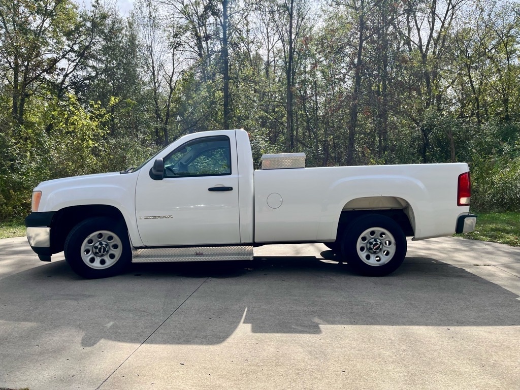 Used 2008 GMC Sierra 1500 Work Truck 2WD Work Truck  Regular Cab 8 ft. LB