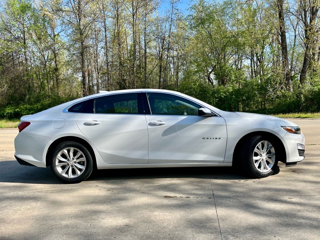 2022 Chevrolet Malibu 1LT photo 4