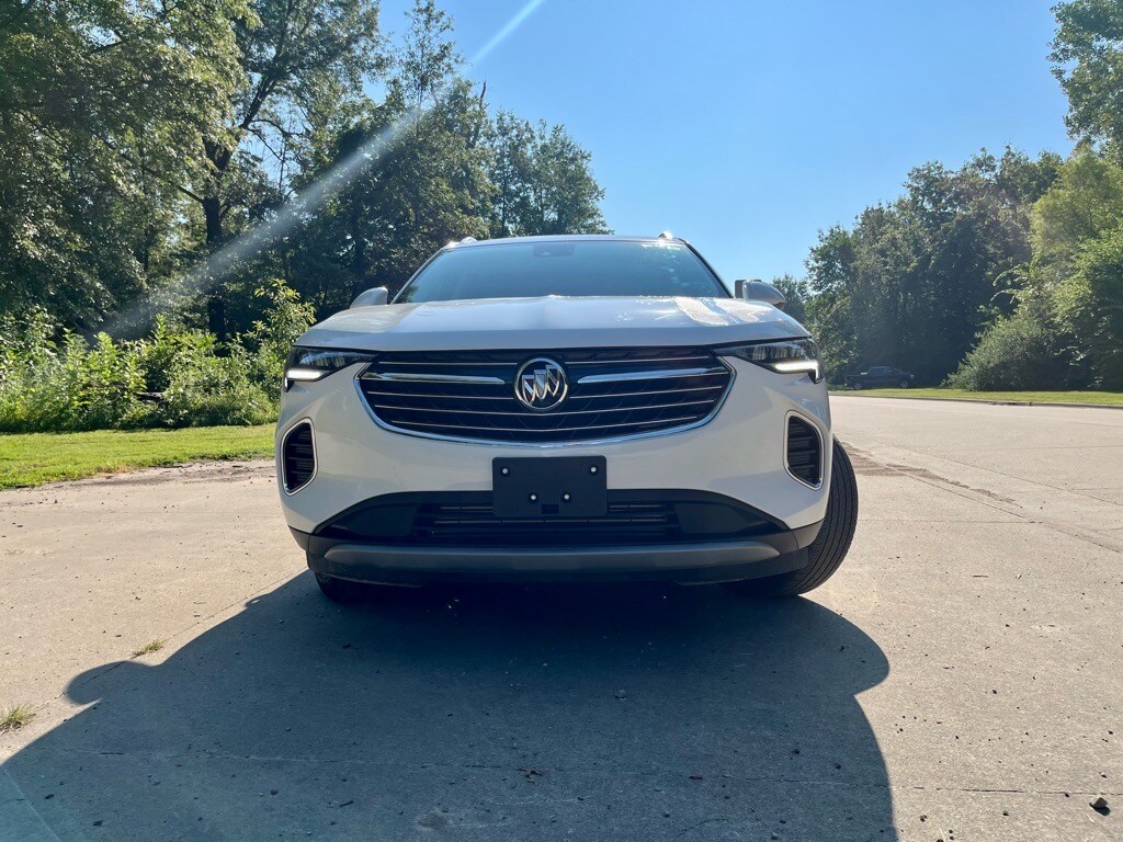 2023 Buick Envision Essence photo 3