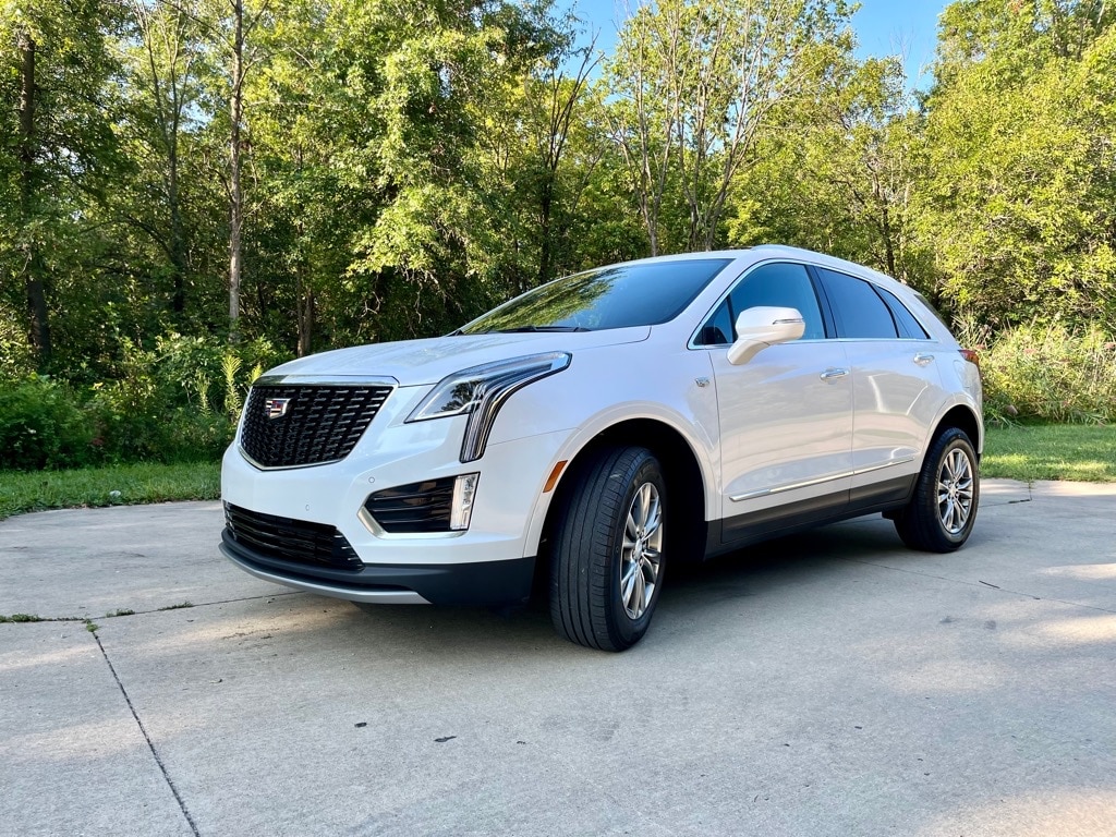 Used 2021 Cadillac XT5 Premium Luxury with VIN 1GYKNCRS2MZ233924 for sale in Salem, IL