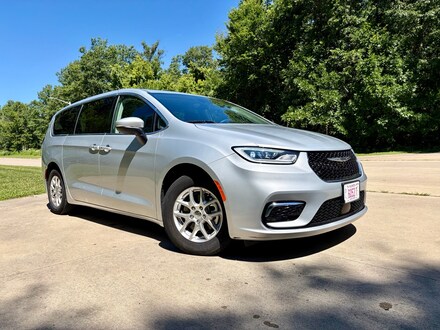 2023 Chrysler Pacifica Touring L Touring L  Mini-Van