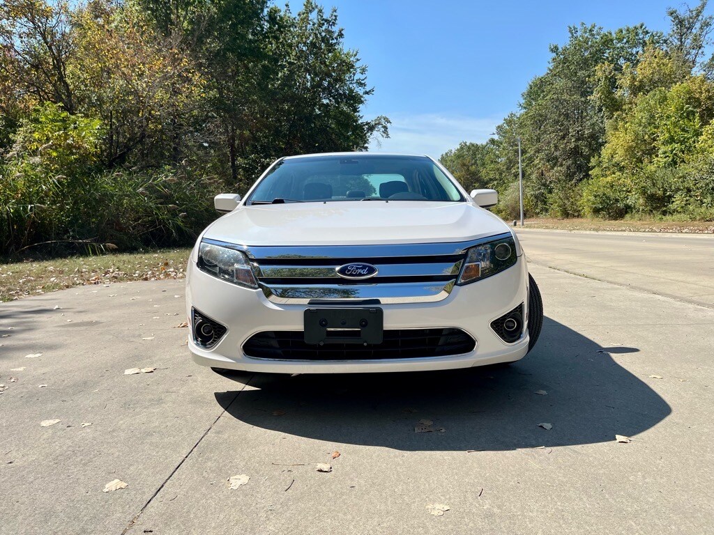 2012 Ford Fusion SEL photo 3