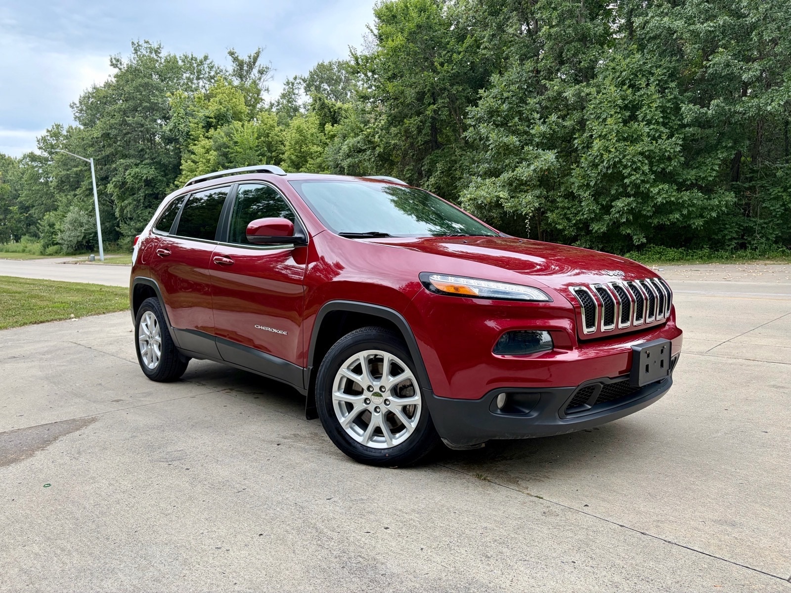 2016 Jeep Cherokee Latitude SUV 