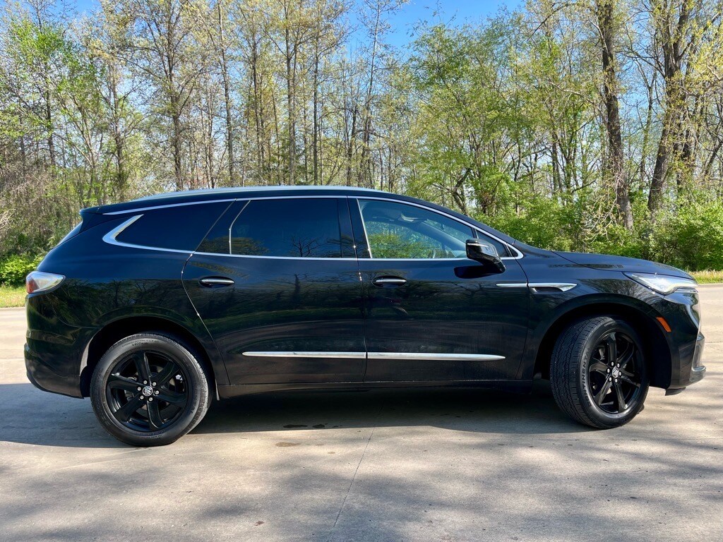 2023 Buick Enclave Essence photo 4
