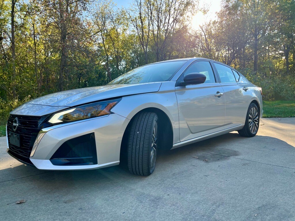 Used 2024 Nissan Altima 2.5 SV
