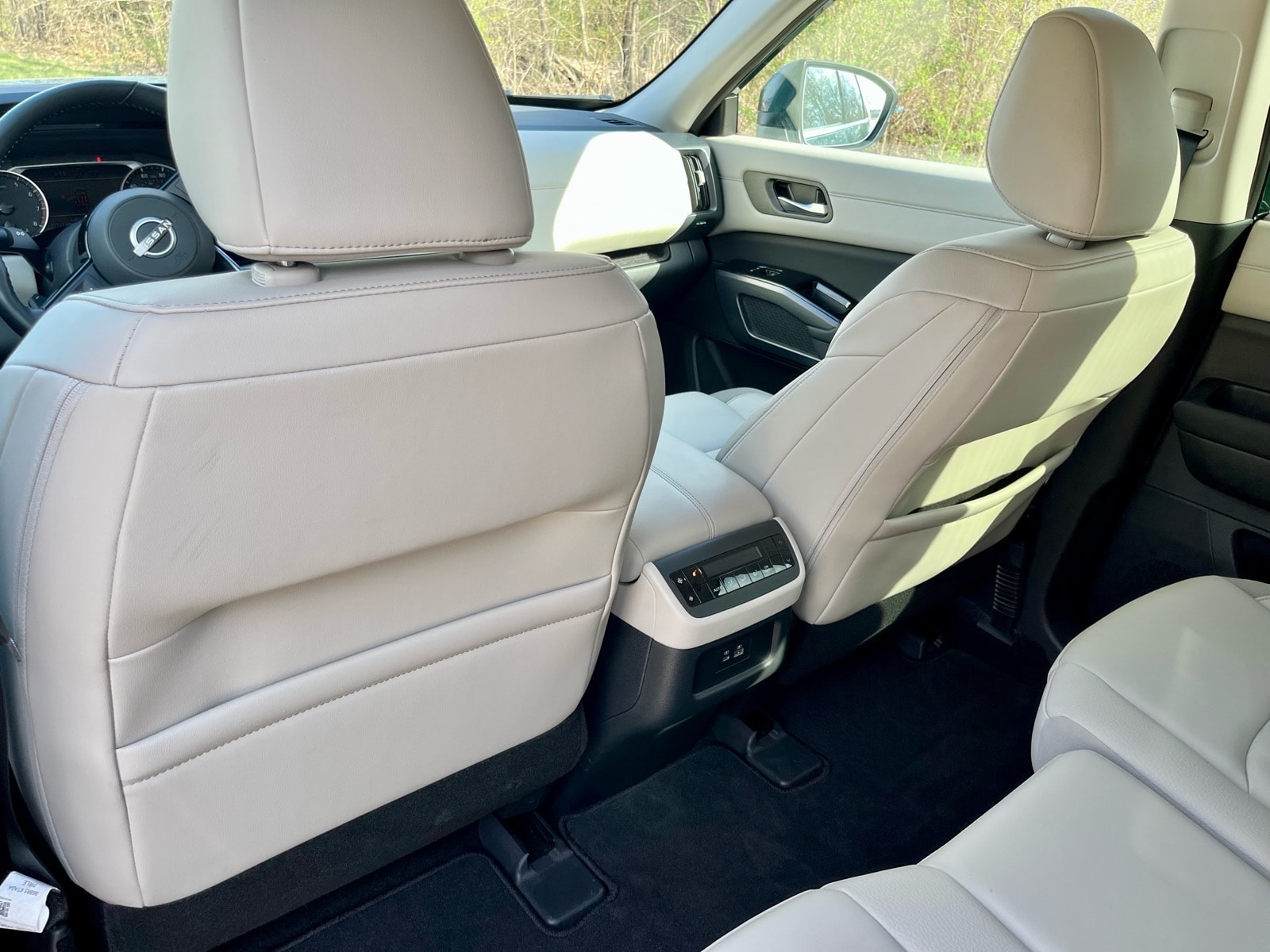 2025 Nissan Pathfinder SL - Photo 21