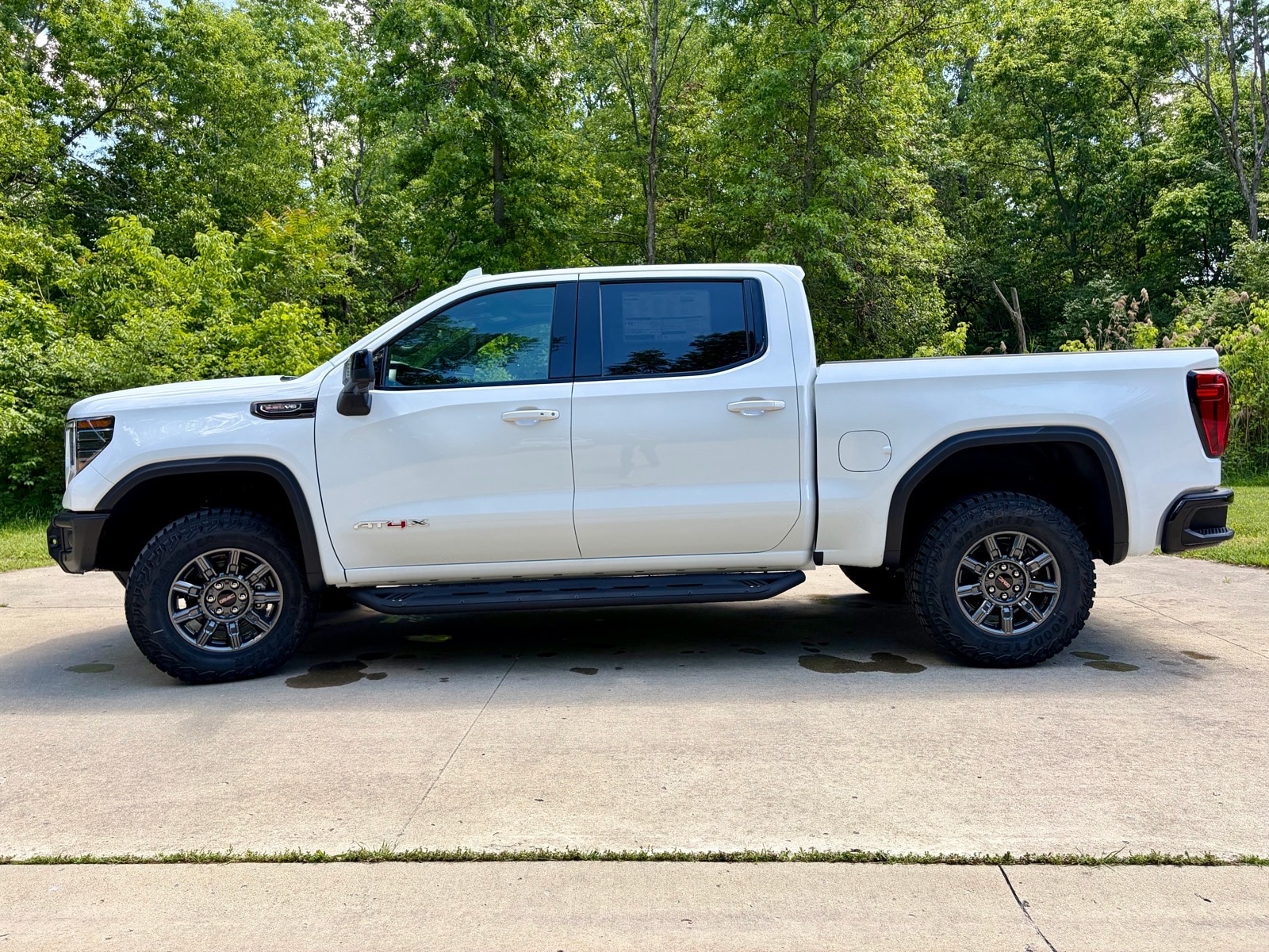 2026 GMC Sierra 1500 AT4X - Photo 14