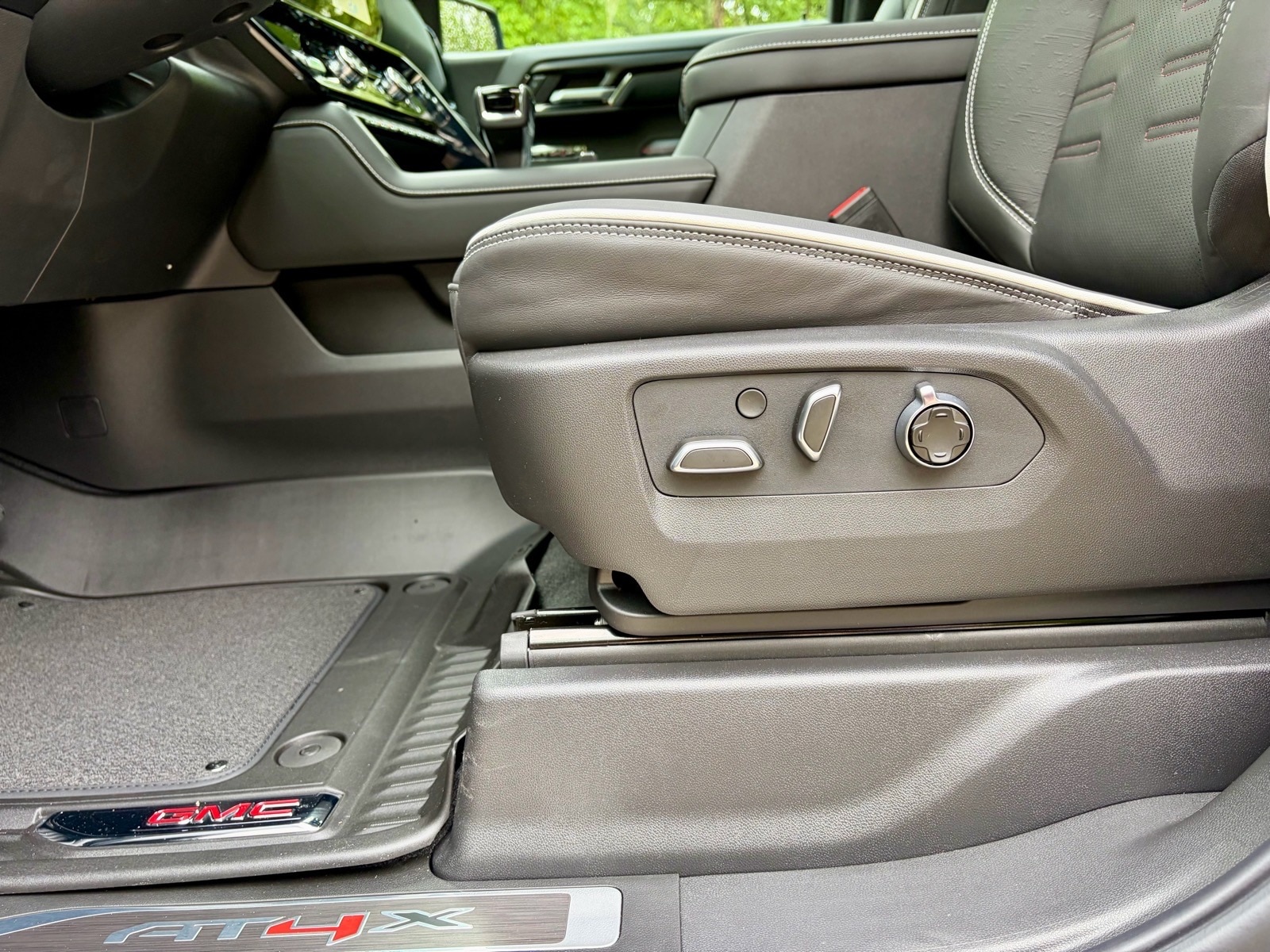 2026 GMC Sierra 1500 AT4X - Photo 30