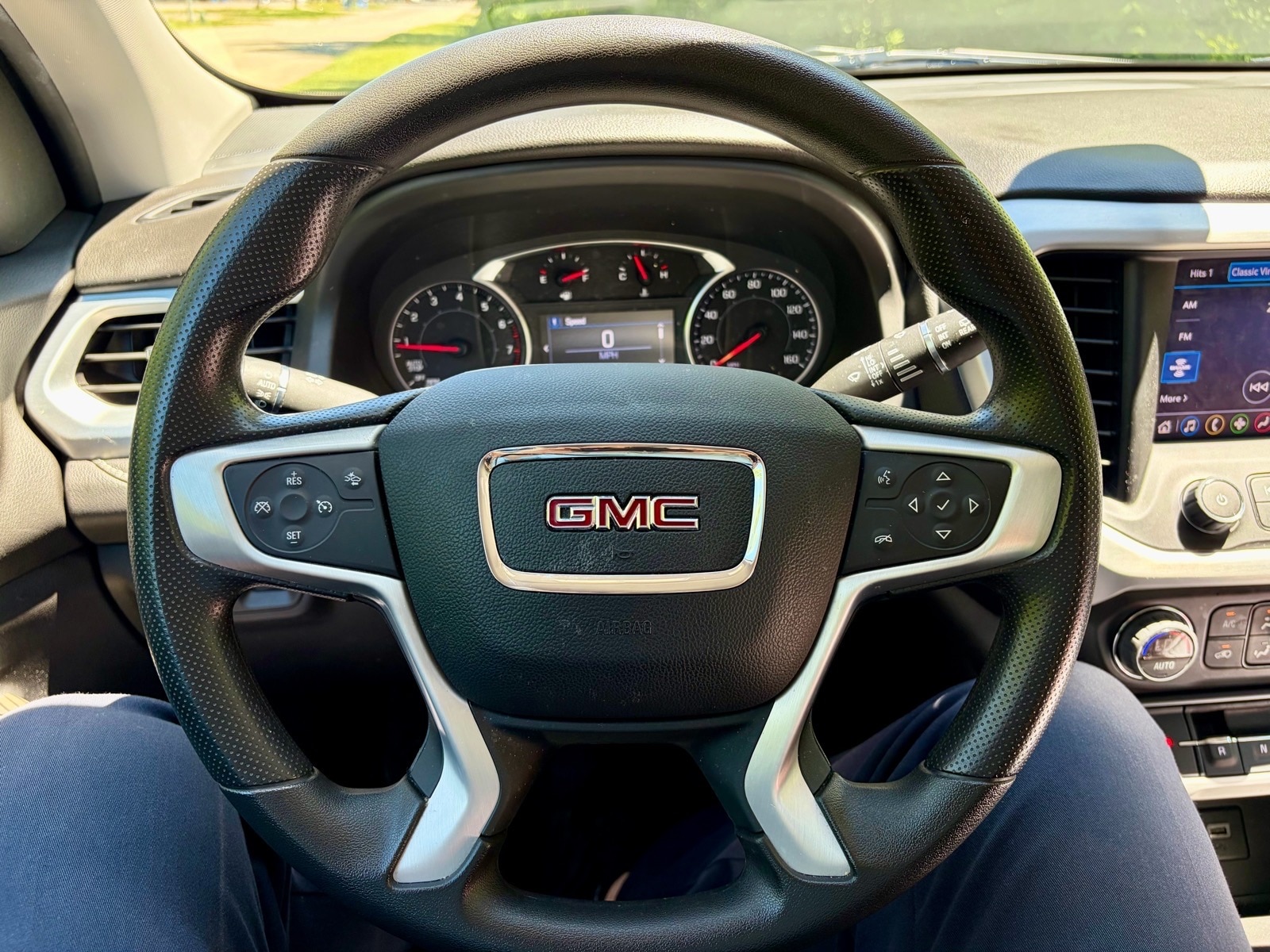 2023 GMC Acadia SLE - Photo 14