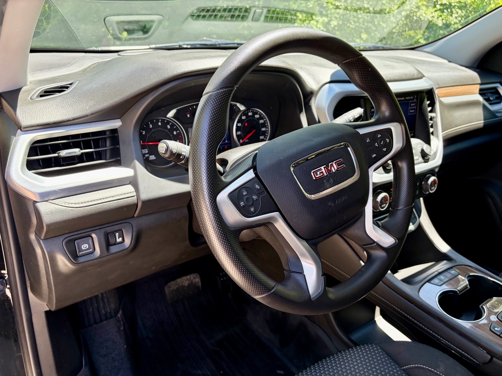 2023 GMC Acadia SLE - Photo 13