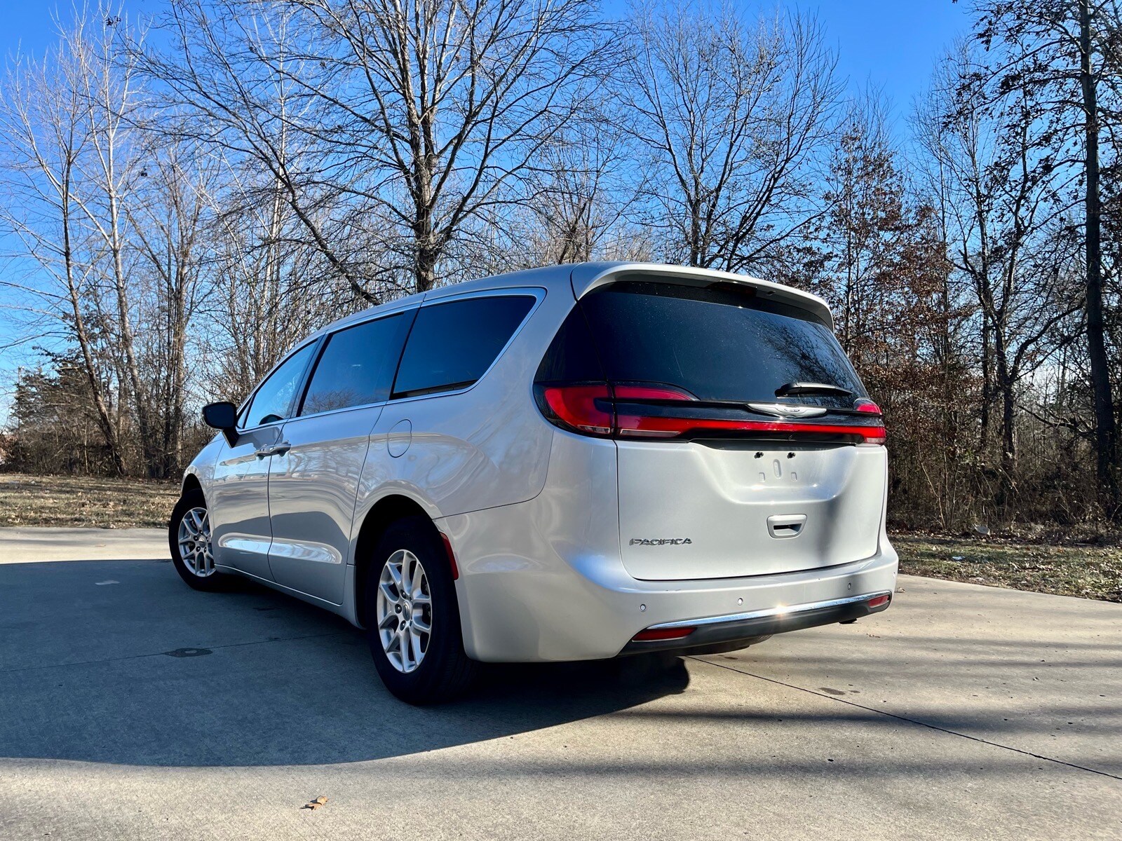 2024 Chrysler Pacifica Touring L - Photo 7