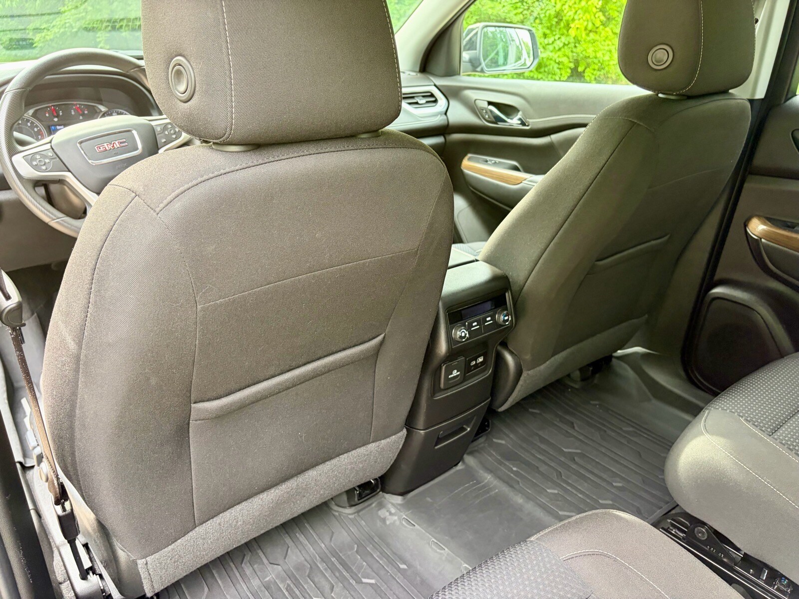2023 GMC Acadia SLE - Photo 11