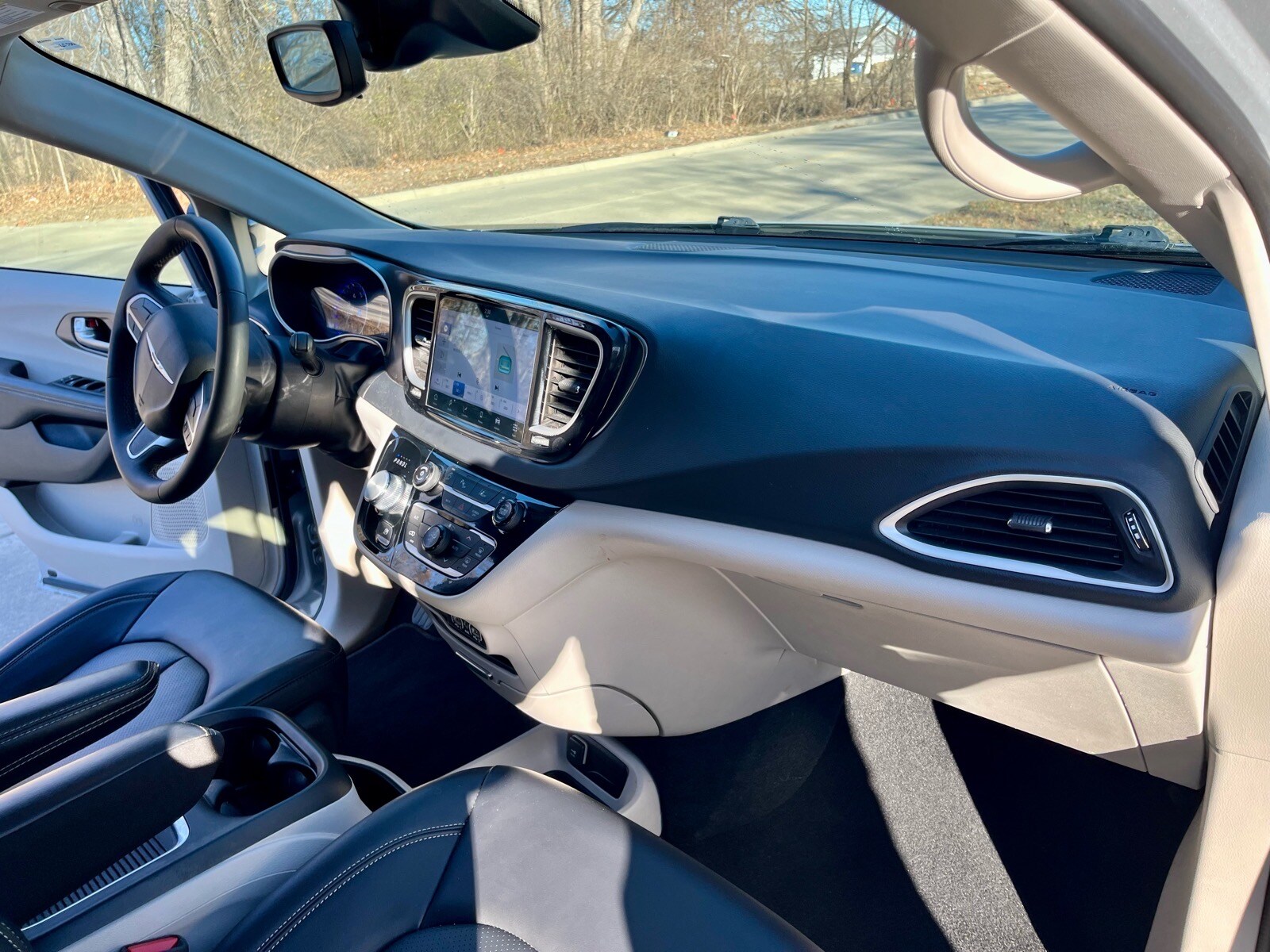 2024 Chrysler Pacifica Touring L - Photo 15