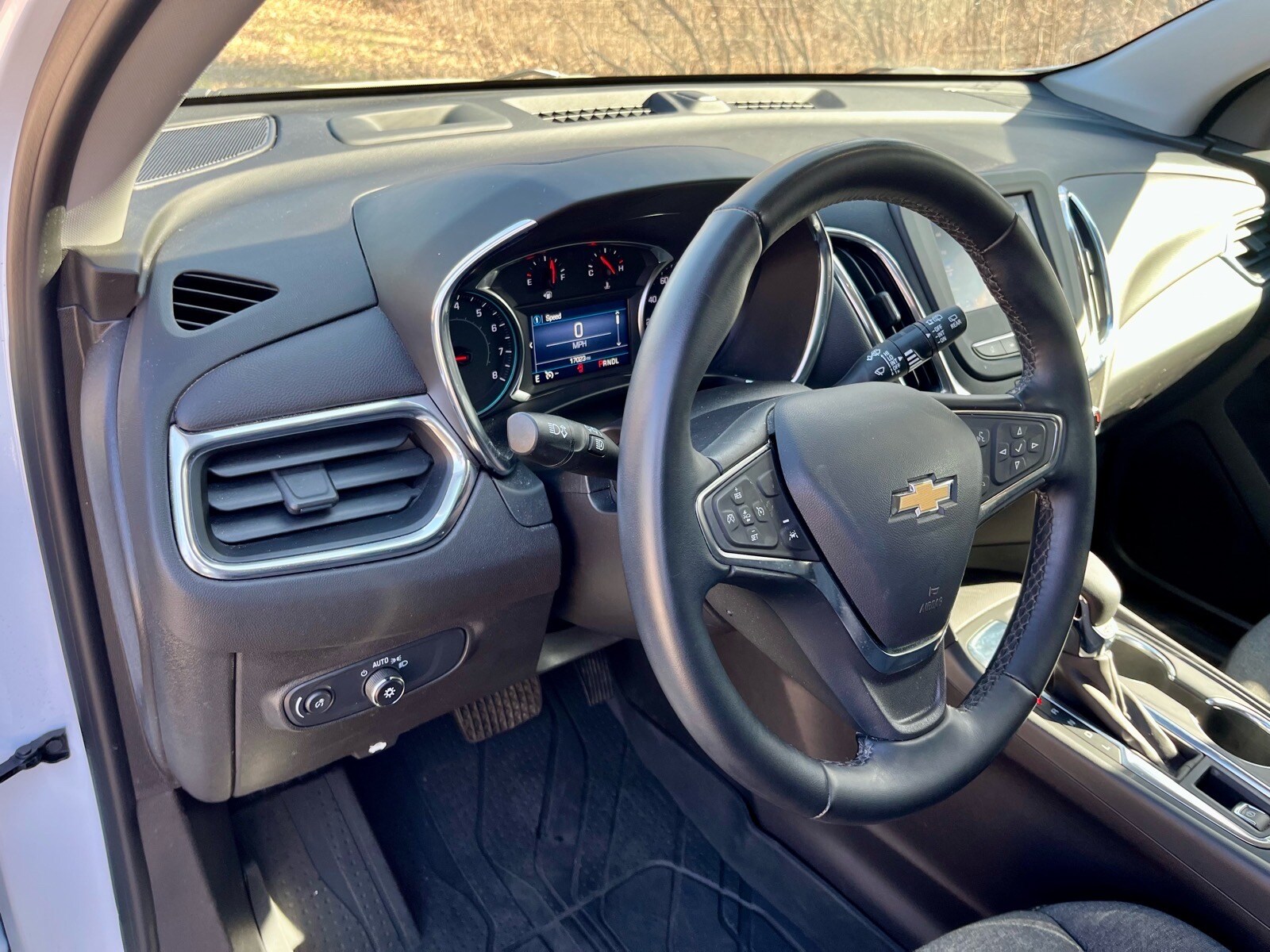 2024 Chevrolet Equinox LT - Photo 11