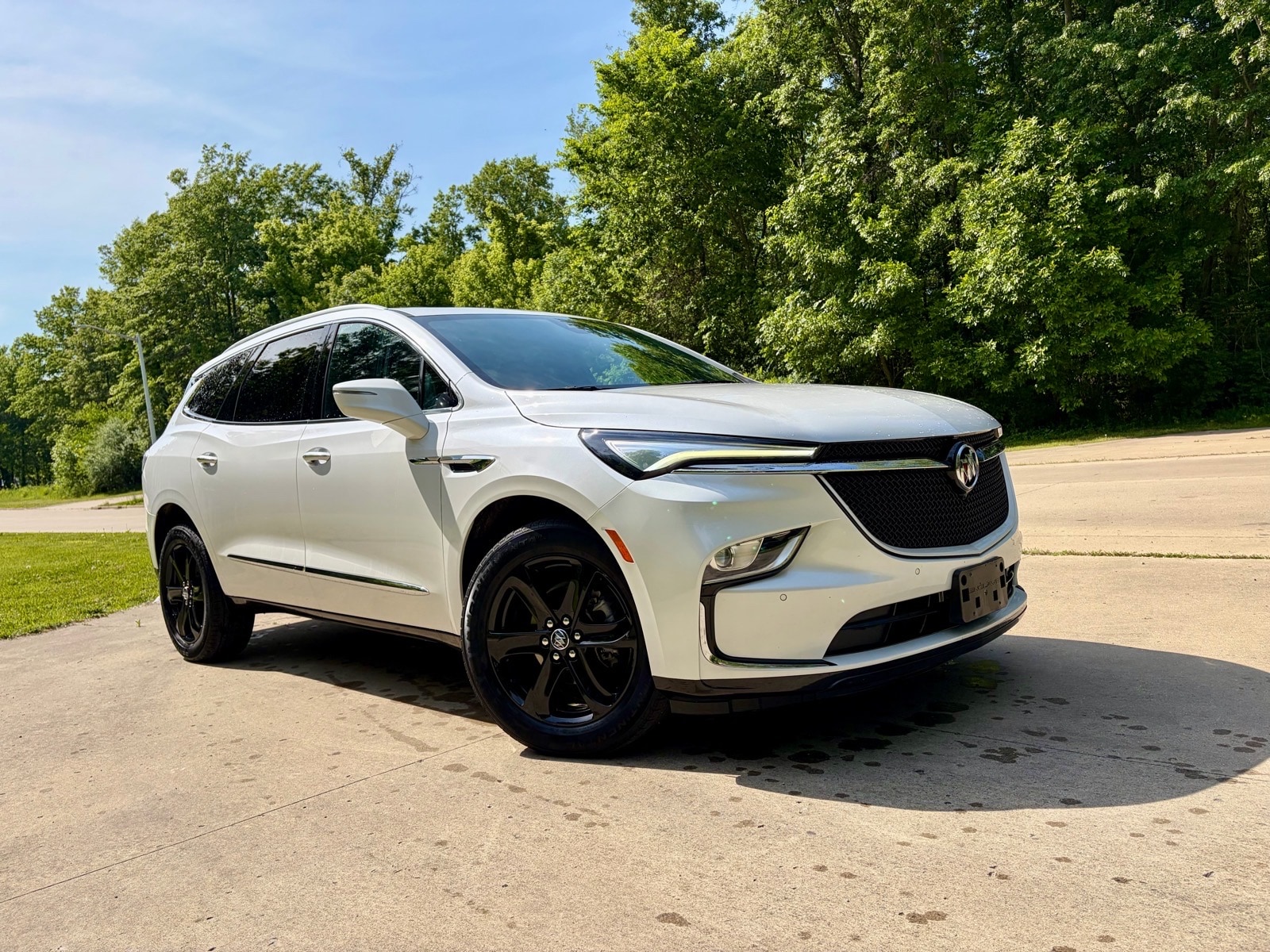 2023 Buick Enclave Essence AWD's photo