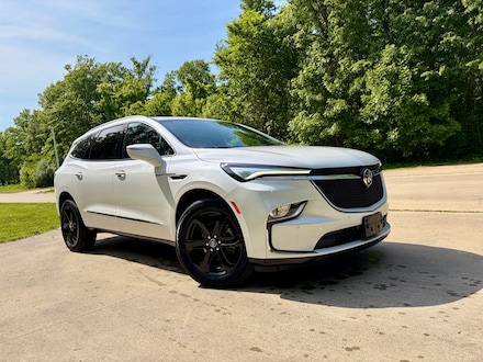2023 Buick Enclave Essence SUV