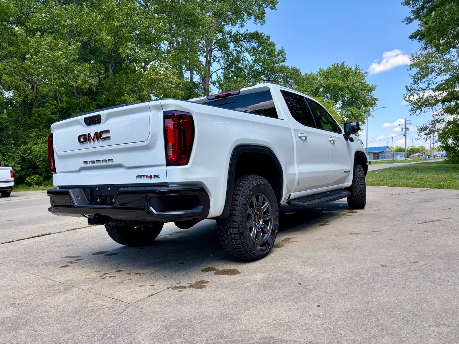 2026 GMC Sierra 1500 AT4X - Photo 10