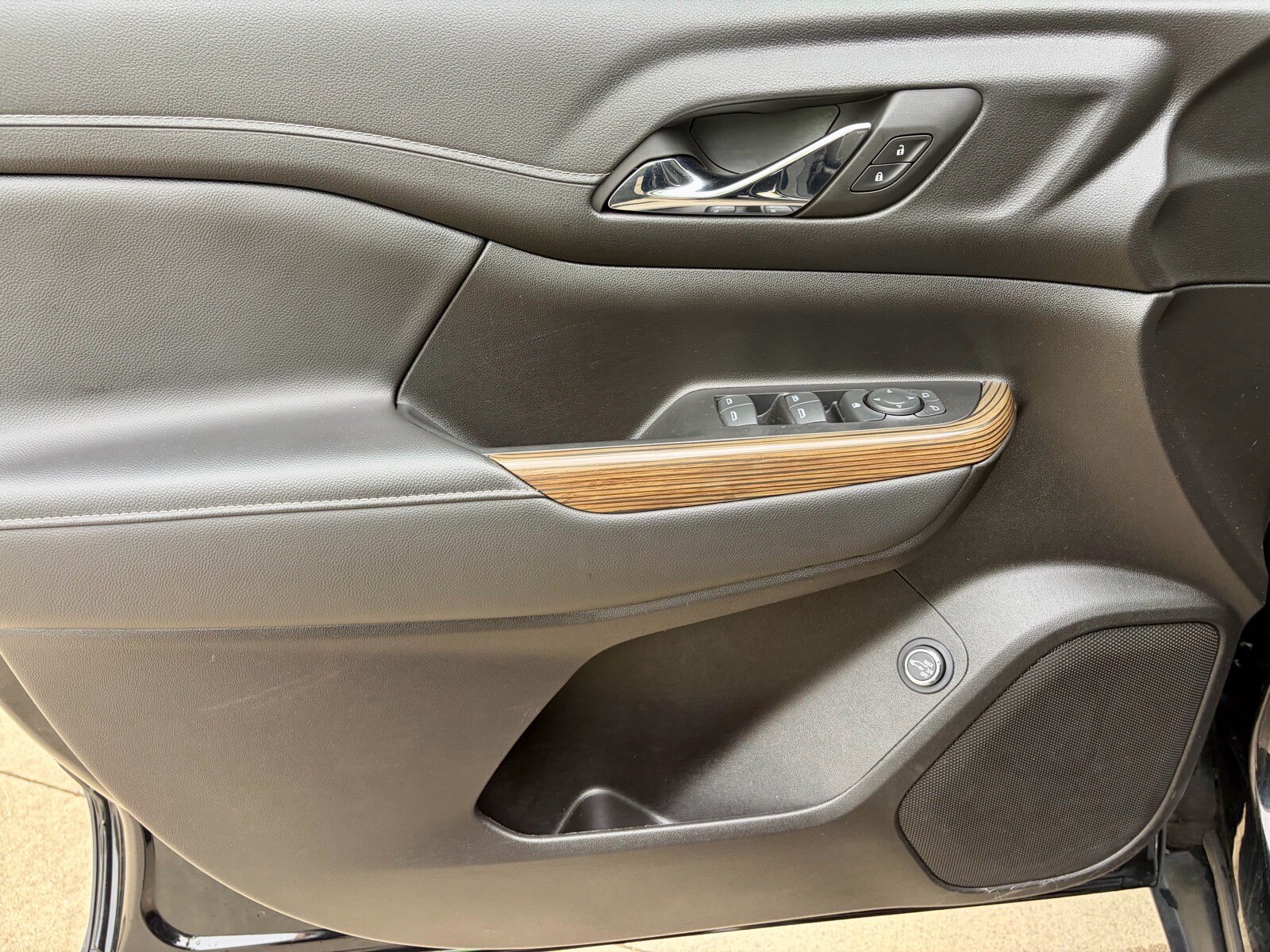 2023 GMC Acadia SLE - Photo 21