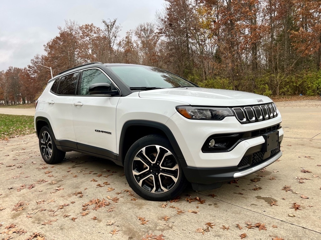 2022 Jeep Compass Limited's photo