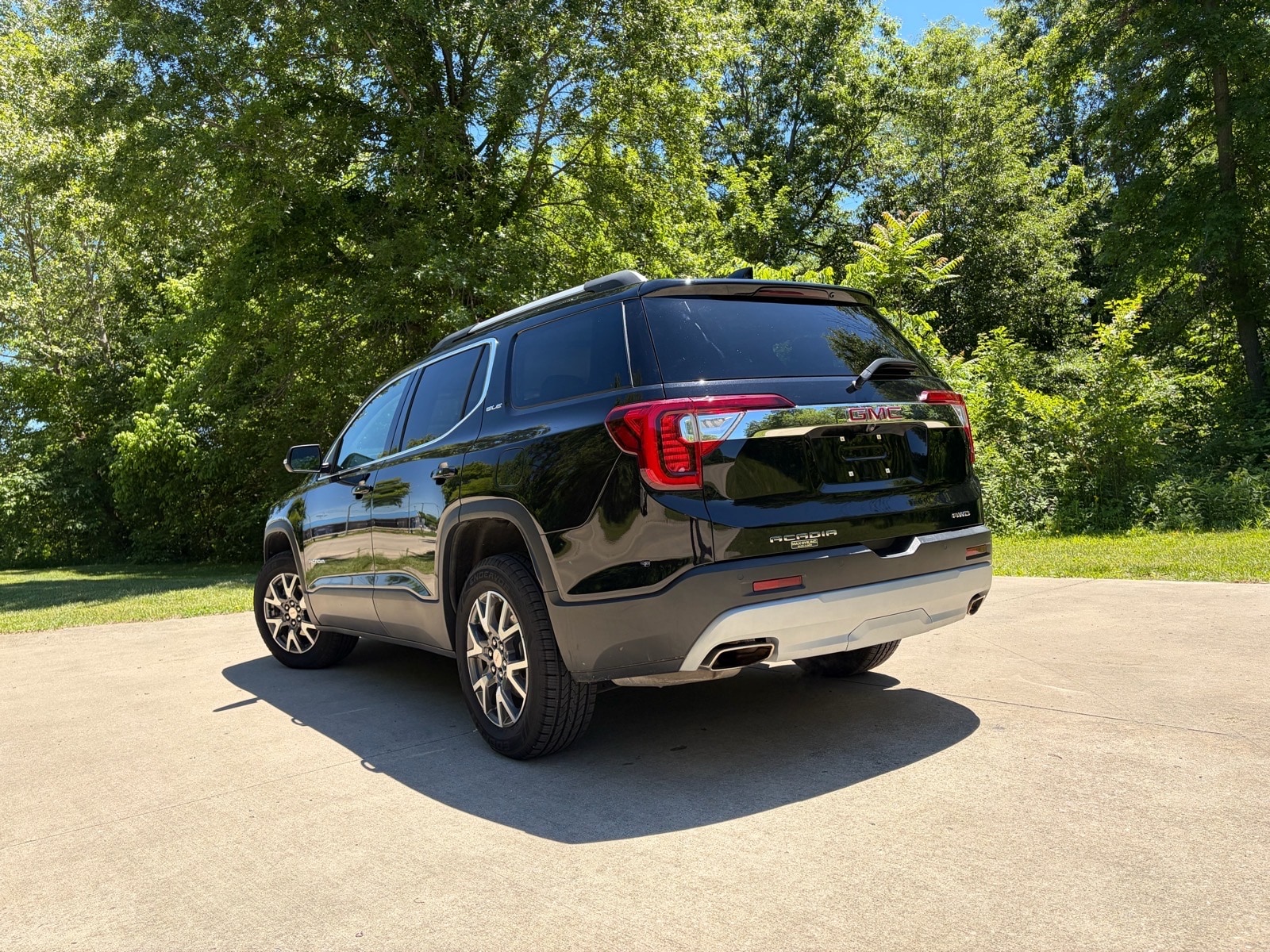 2023 GMC Acadia SLE - Photo 8