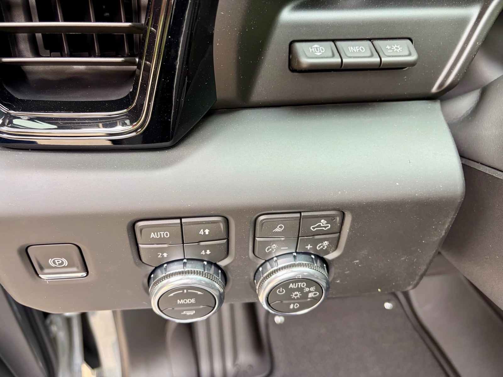 2026 GMC Sierra 1500 AT4X - Photo 28