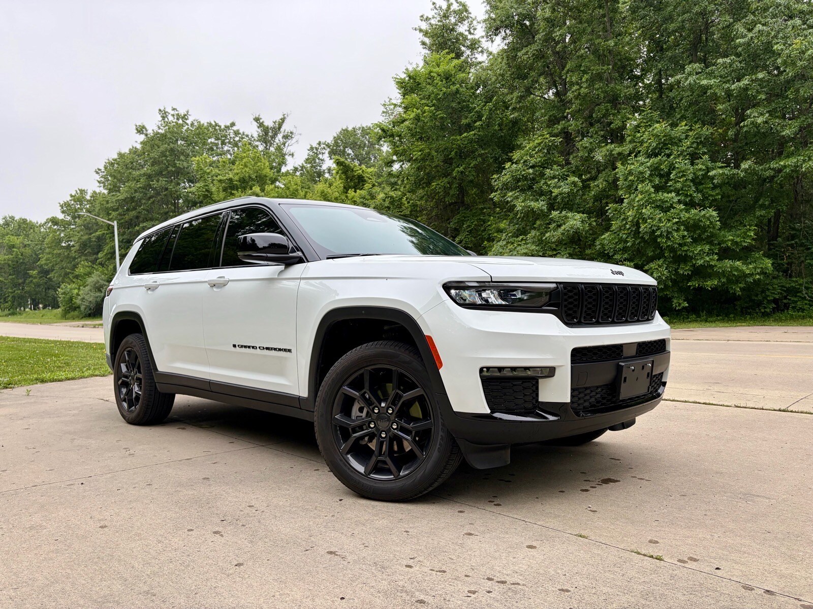 2025 Jeep Grand Cherokee L Limited 4x4's photo