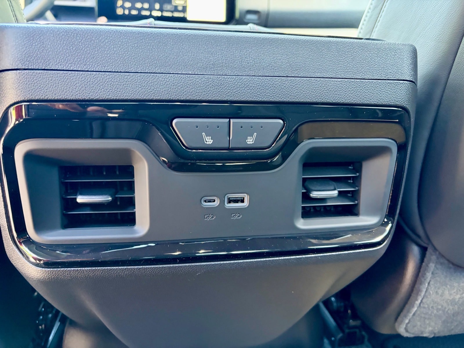 2026 GMC Sierra 1500 AT4X - Photo 20