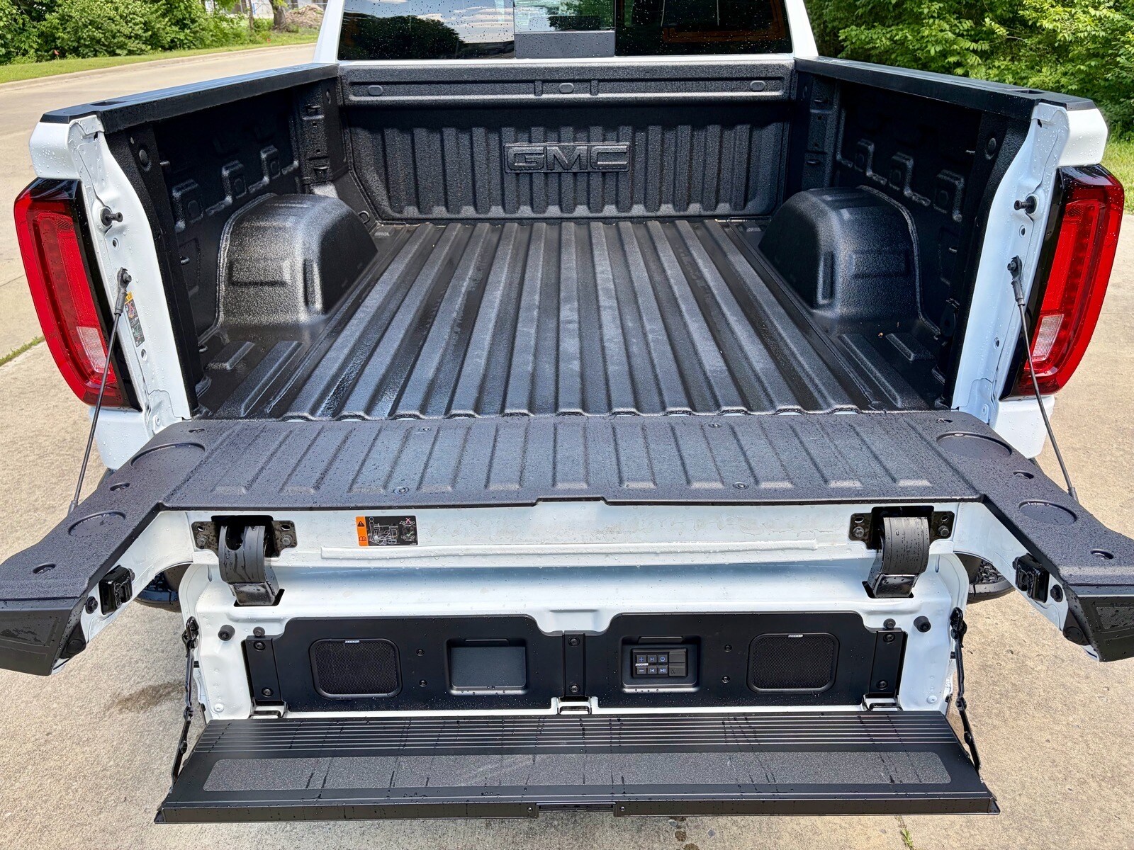 2026 GMC Sierra 1500 AT4X - Photo 12