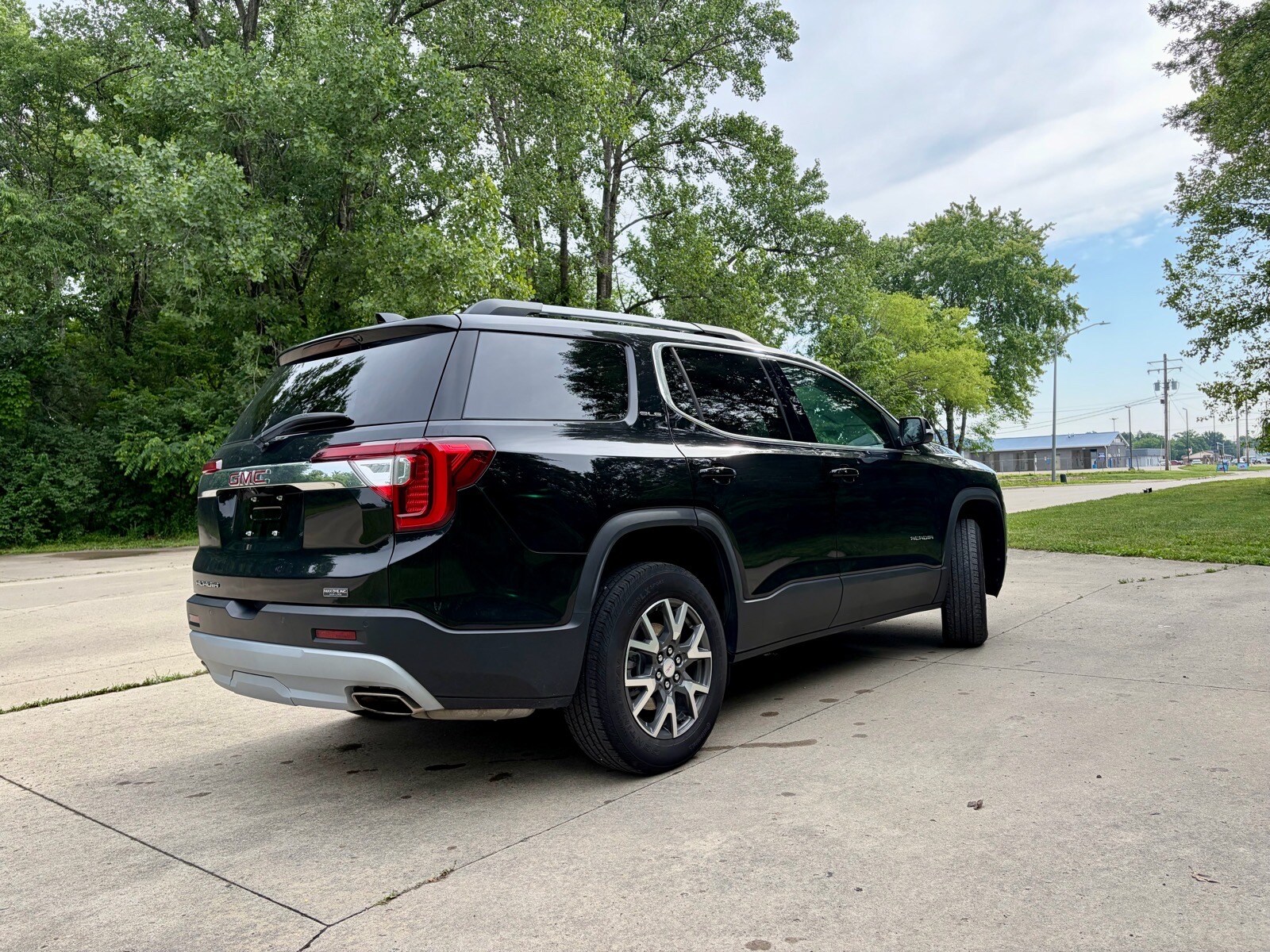 2023 GMC Acadia SLE - Photo 10