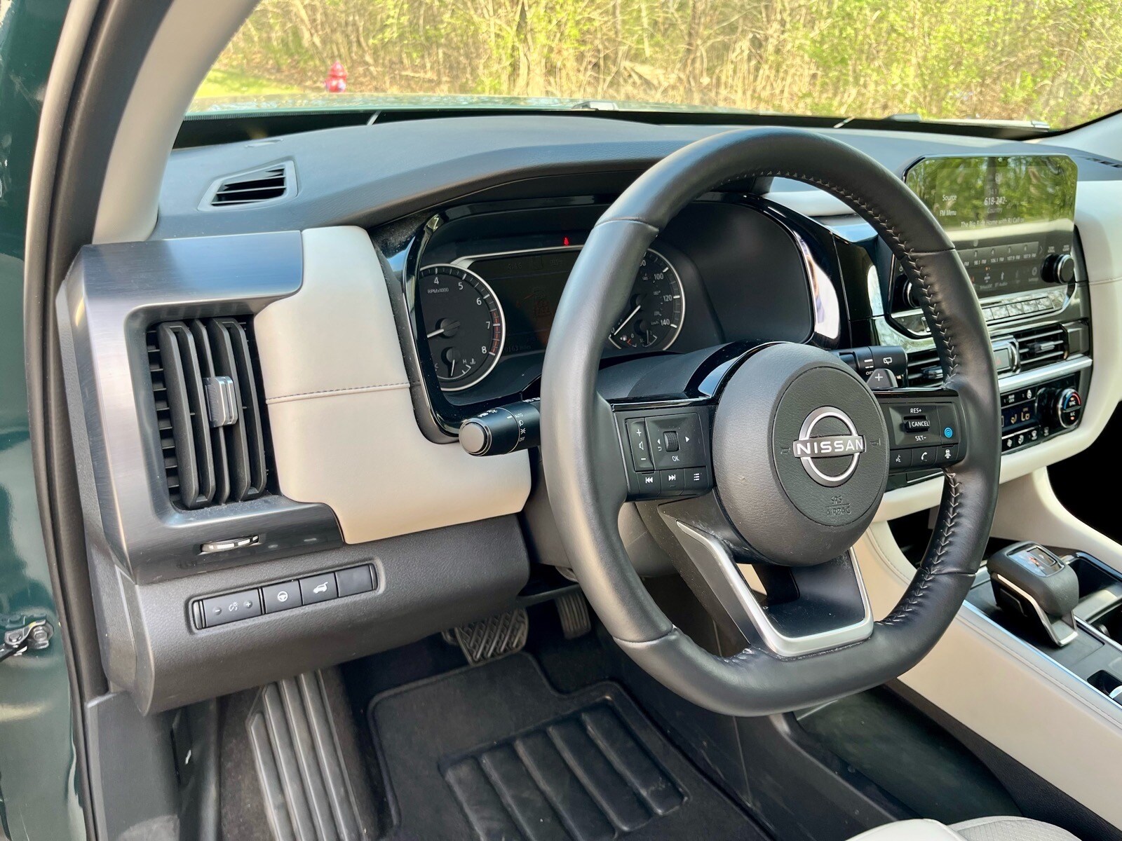 2025 Nissan Pathfinder SL - Photo 18