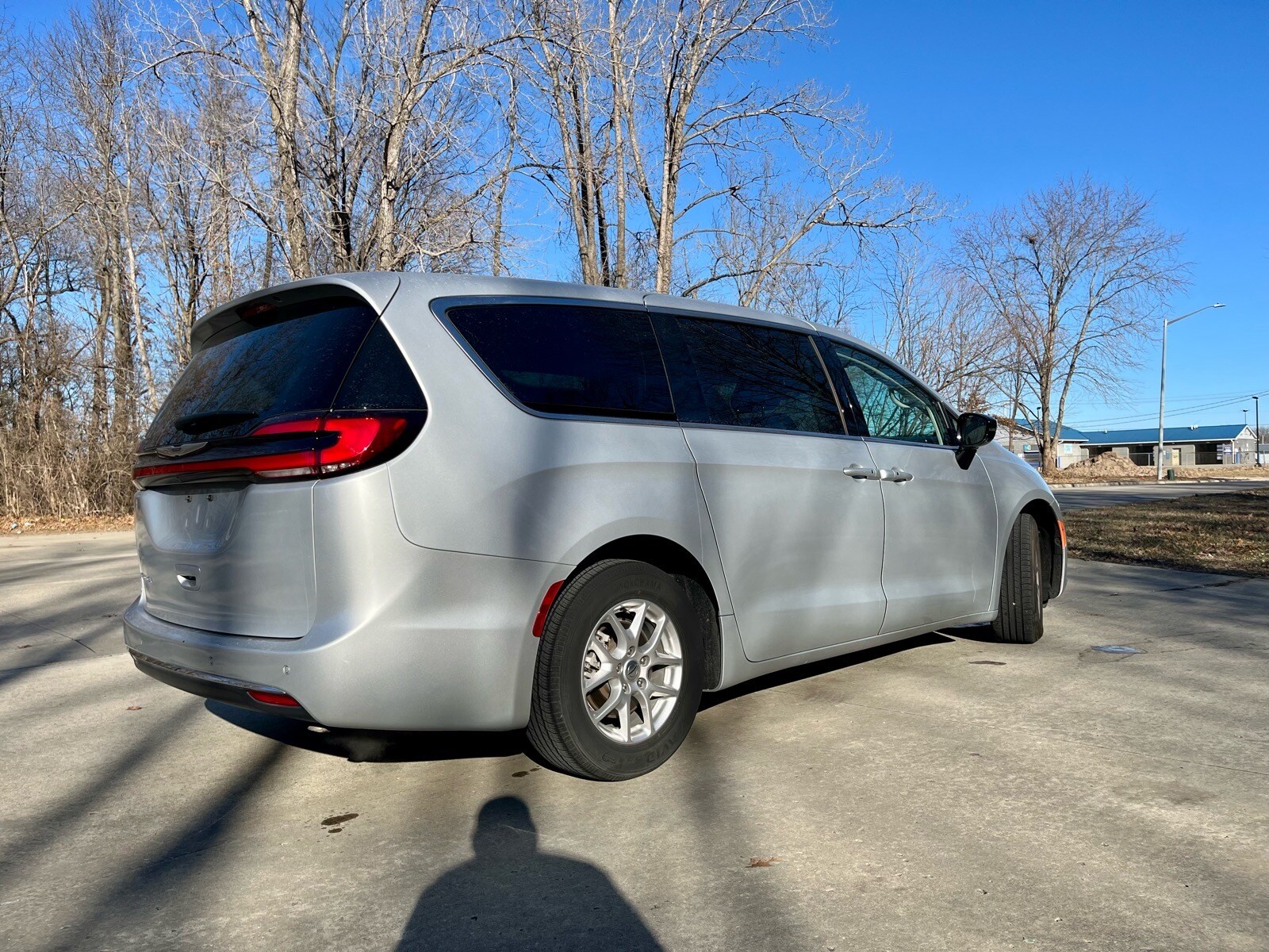 2024 Chrysler Pacifica Touring L - Photo 6
