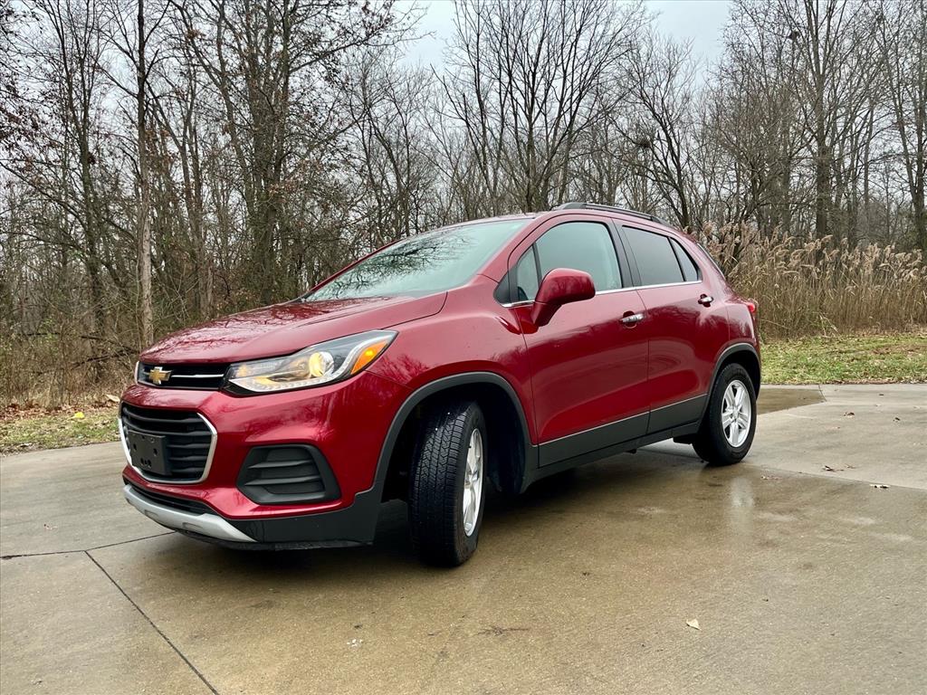 Used 2019 Chevrolet Trax LT with VIN 3GNCJLSB9KL224861 for sale in Salem, IL