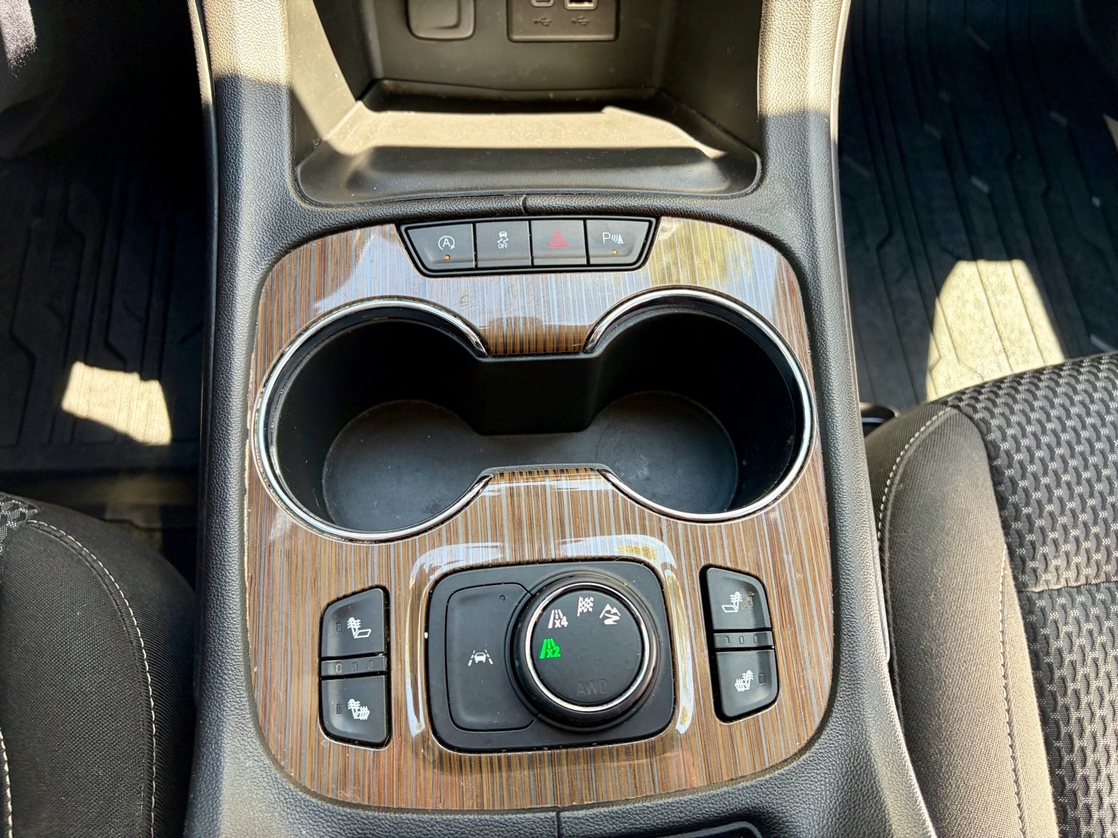 2023 GMC Acadia SLE - Photo 28