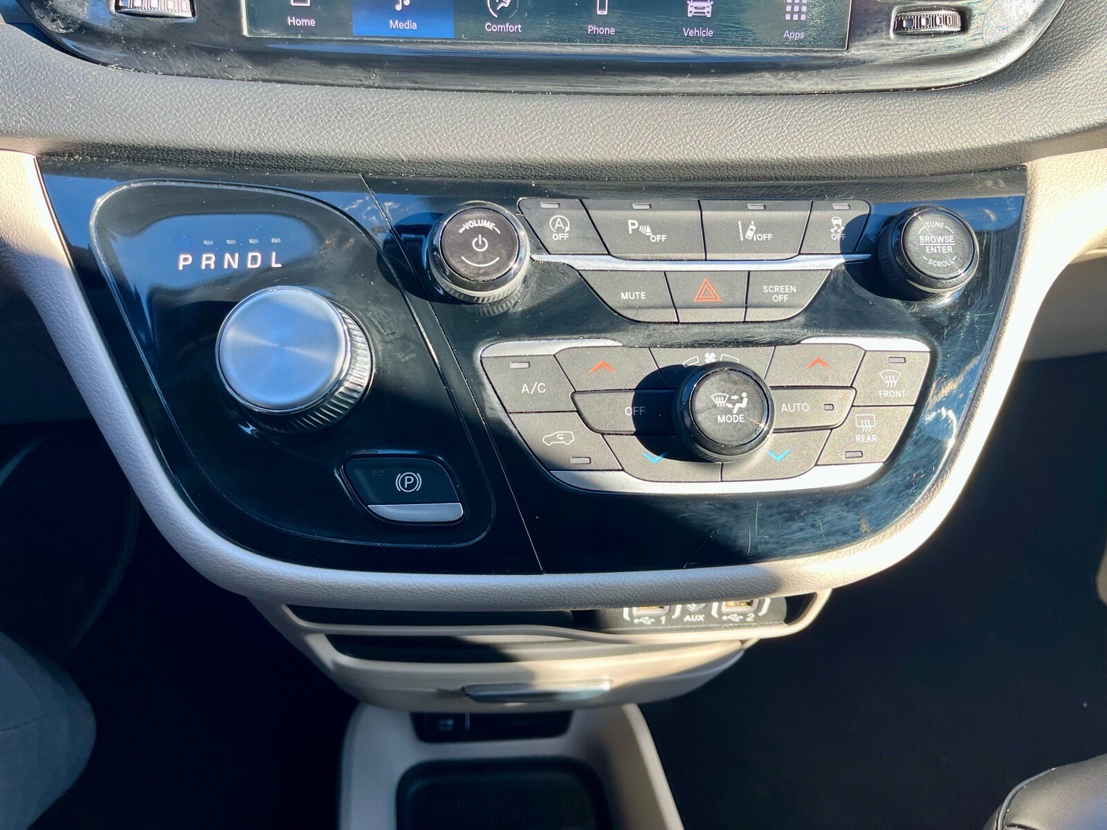 2024 Chrysler Pacifica Touring L - Photo 25