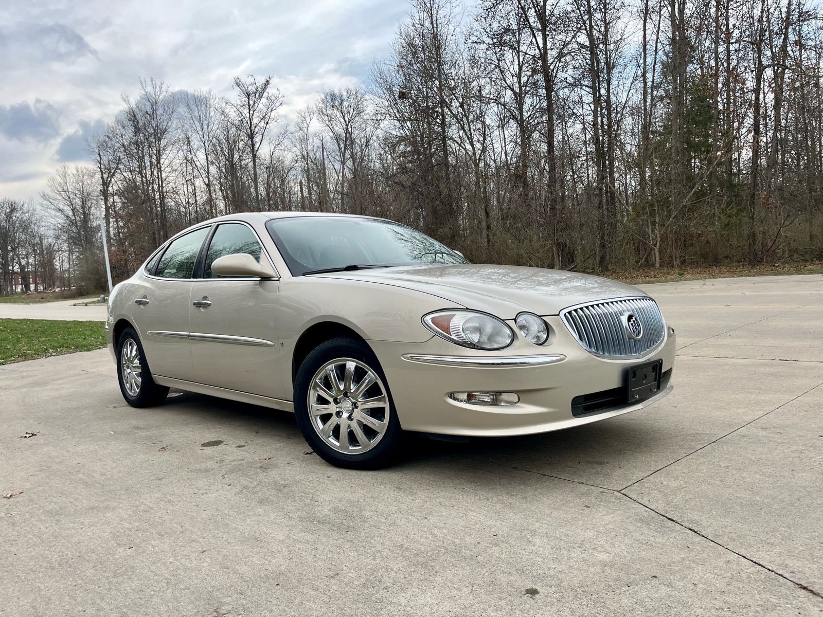 Used 2008 Buick LaCrosse CXL with VIN 2G4WD582981273001 for sale in Salem, IL