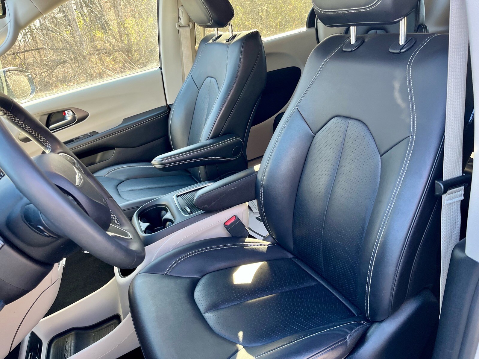 2024 Chrysler Pacifica Touring L - Photo 13