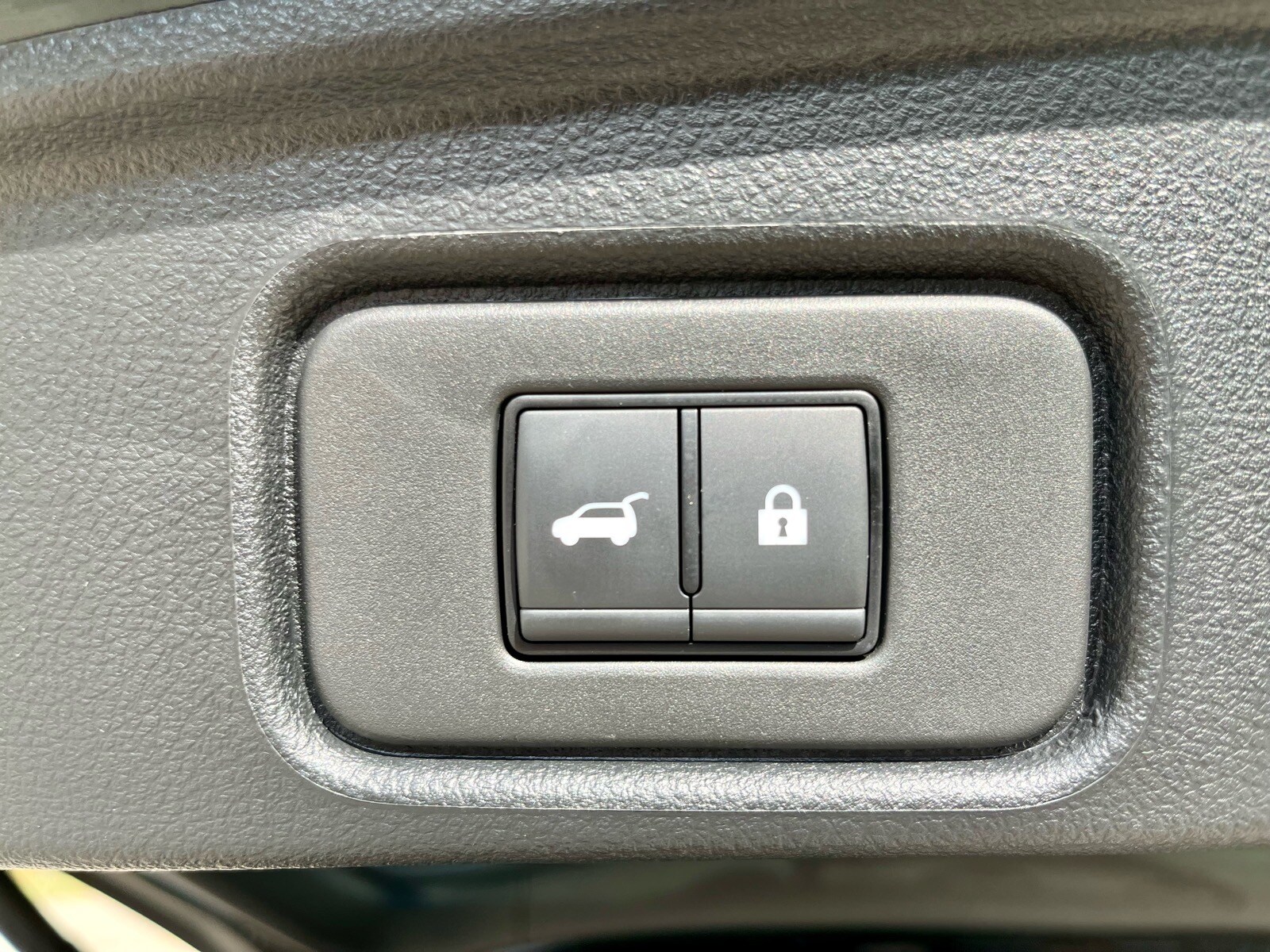 2025 Nissan Pathfinder SL - Photo 23