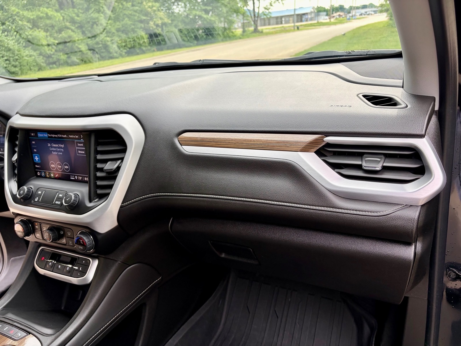 2023 GMC Acadia SLE - Photo 19
